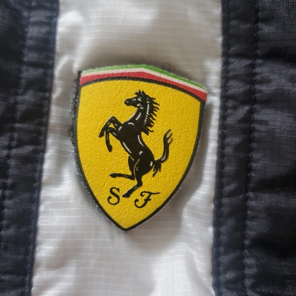 Womans puma FERRARI zip up - Picture 5 of 14
